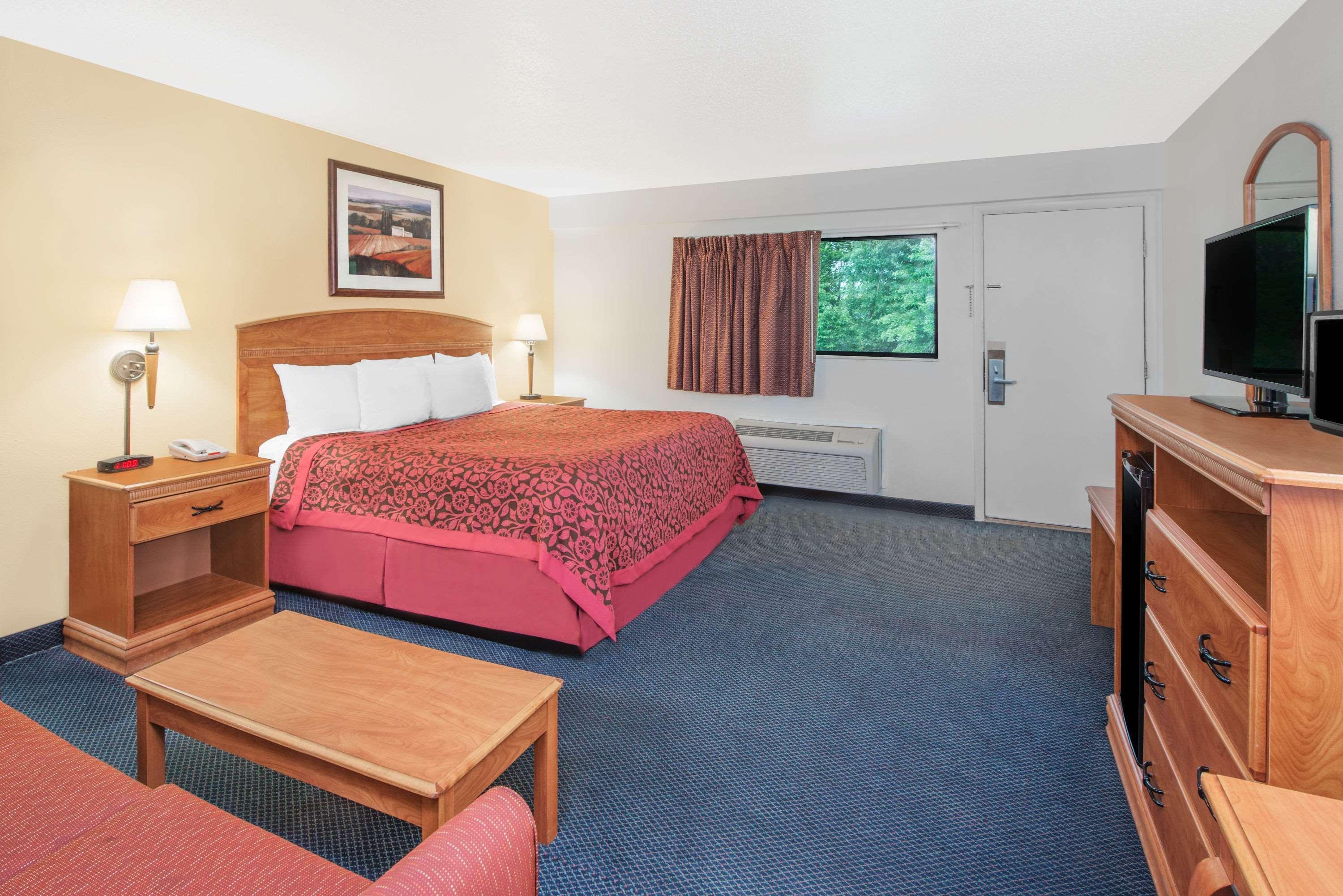 Days Inn By Wyndham Kingdom City Luaran gambar