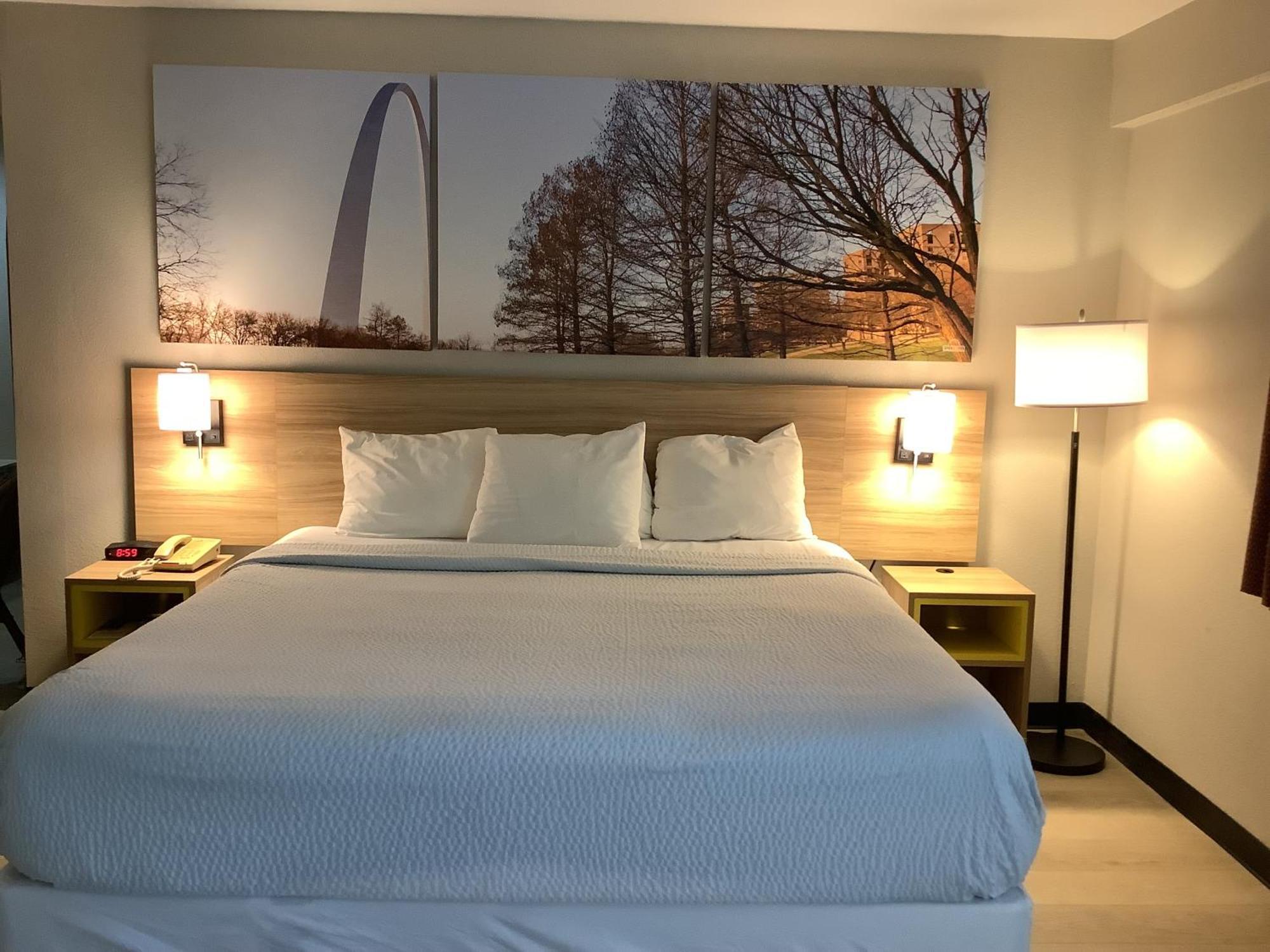 Days Inn By Wyndham Kingdom City Luaran gambar