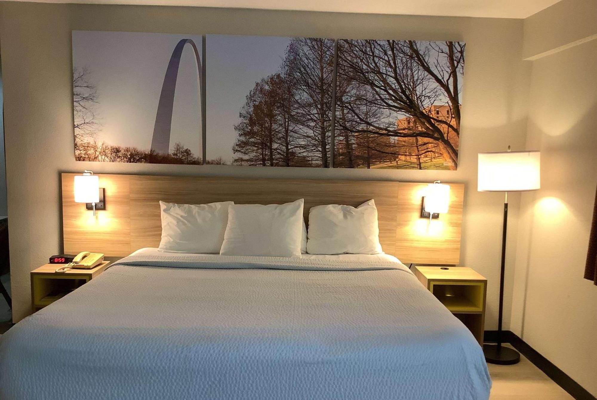 Days Inn By Wyndham Kingdom City Luaran gambar