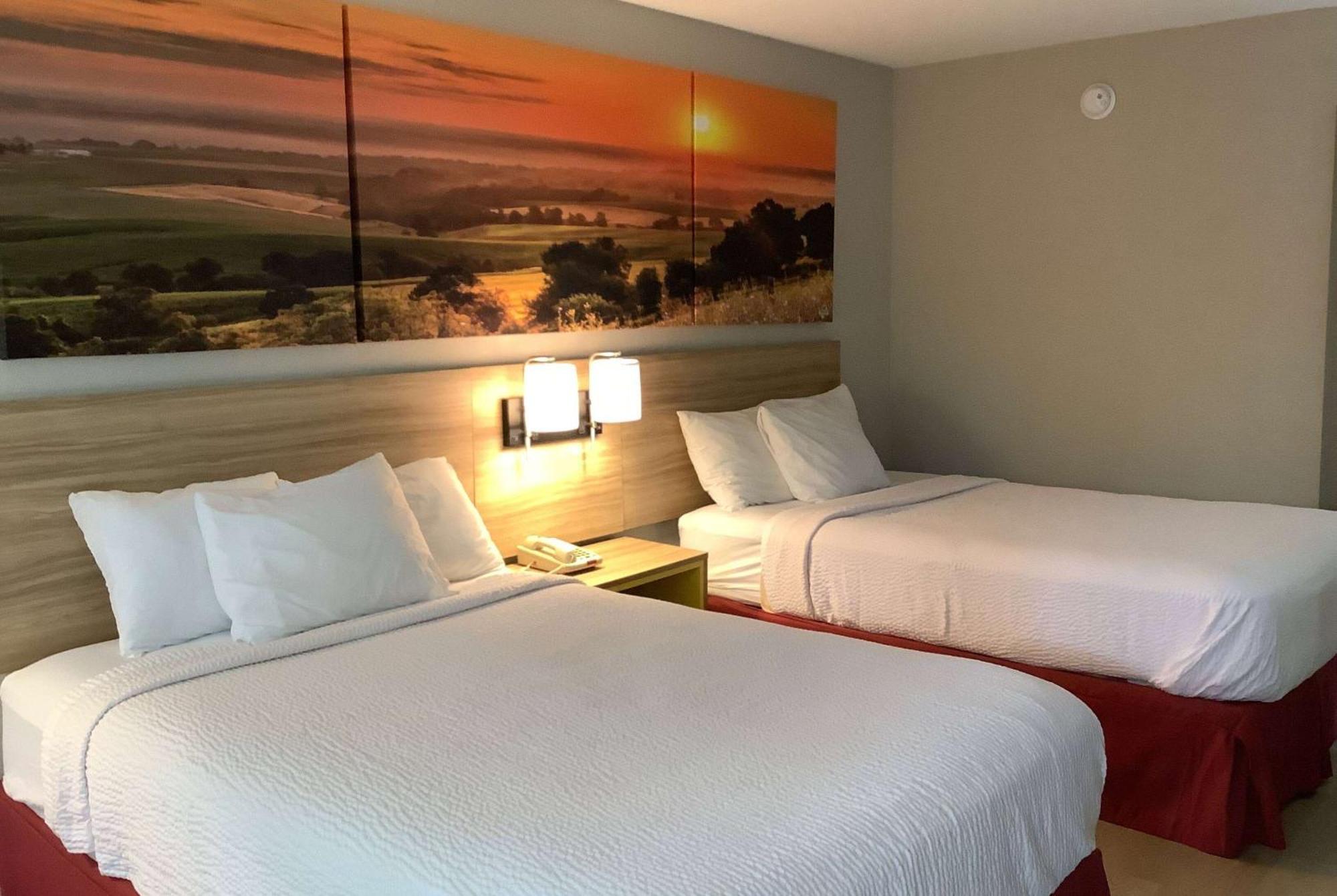 Days Inn By Wyndham Kingdom City Luaran gambar