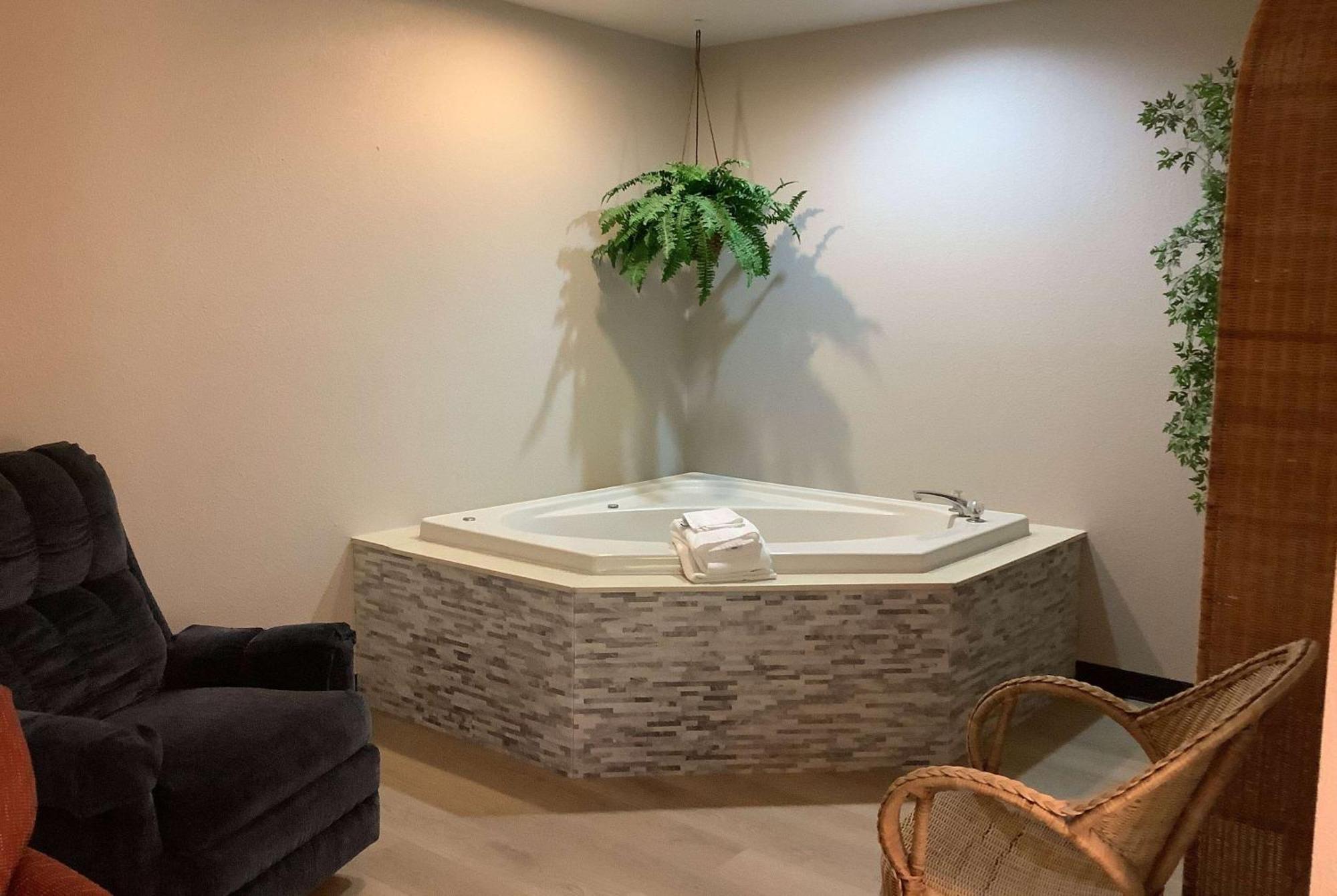 Days Inn By Wyndham Kingdom City Luaran gambar