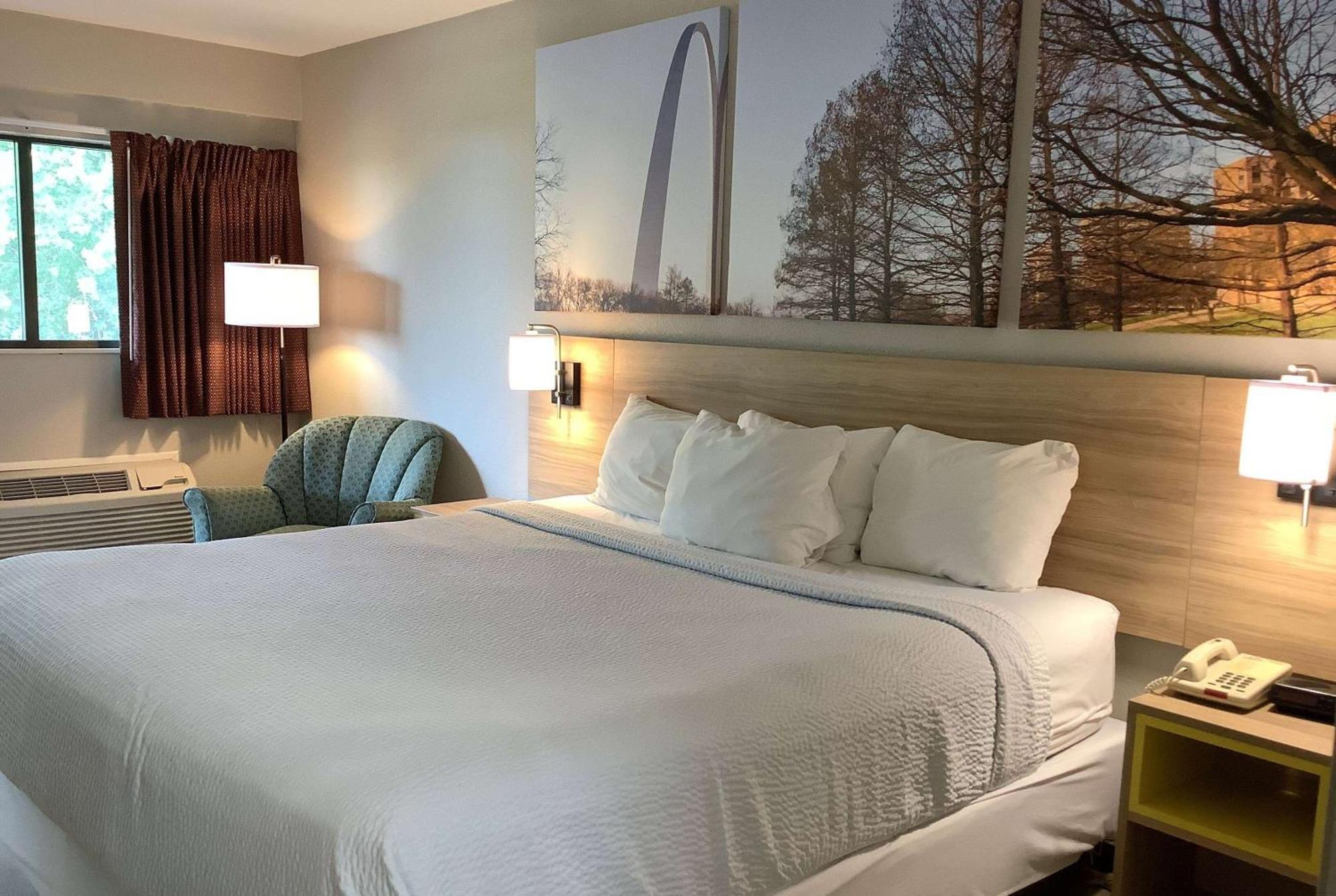 Days Inn By Wyndham Kingdom City Luaran gambar